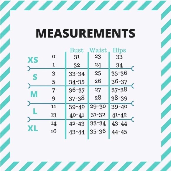 Black Choker V-Neck Slit Sleeve Romper - Picture 4 of 4